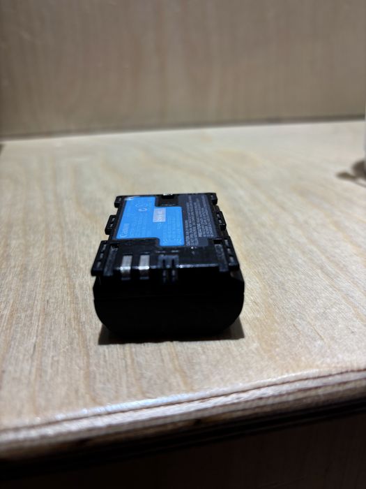 Продам LP-E6 батарею для кэнона