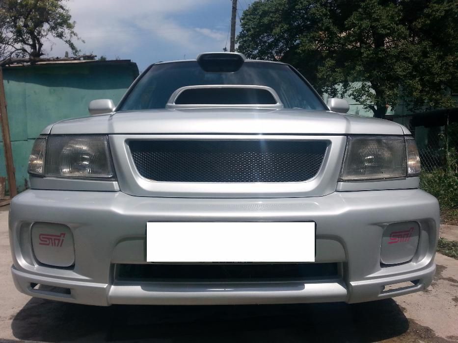 Продам бампер на Субару Форестер