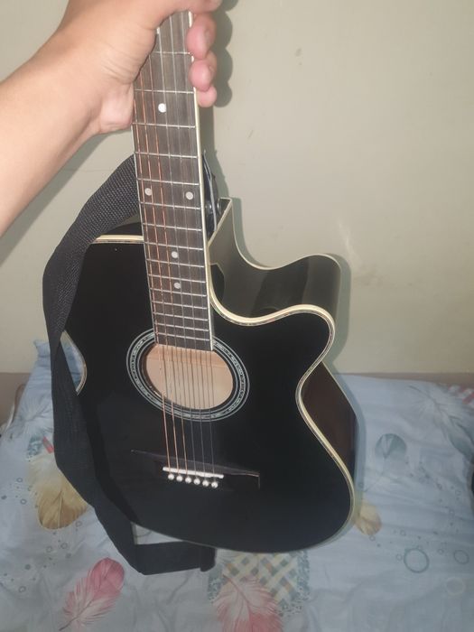 Klassik gitaraga alishaman