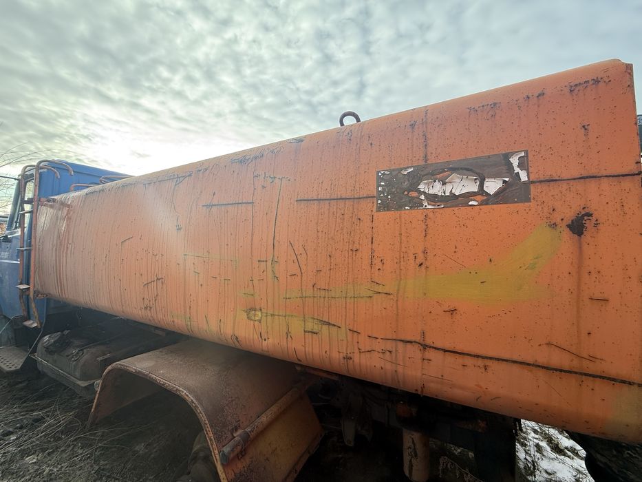 Продам емкость бочку под тех воду