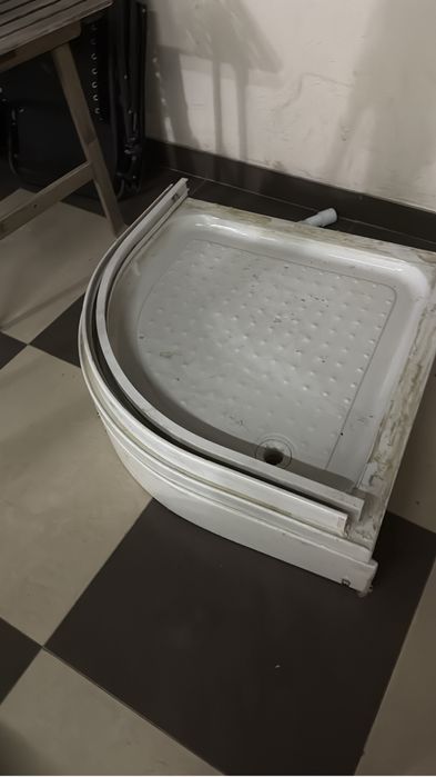 Душ кабина, биде