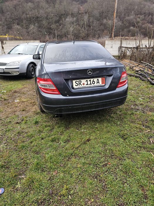 Se vinde un Mercedes C klasse