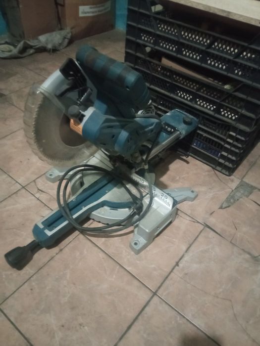 Пила торцовая с протяжкой