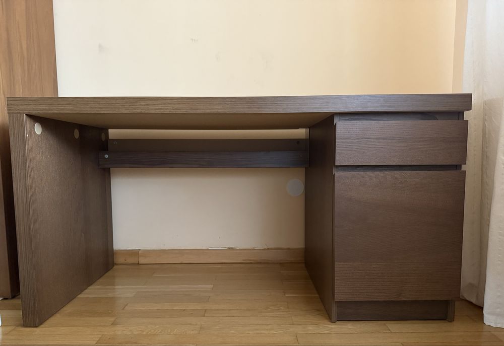 Birou IKEA Malm 140x65 cm