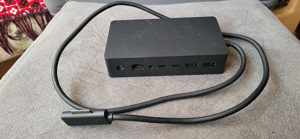 Docking Station Microsoft Surface 4K, Model 1917 fara alte accesori se vinde in timisoara trebuie testat