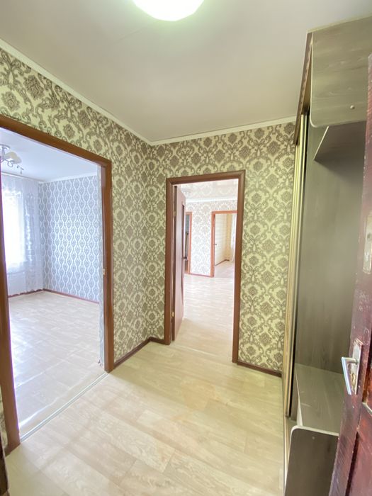 Продается 4-комнатная квартира.