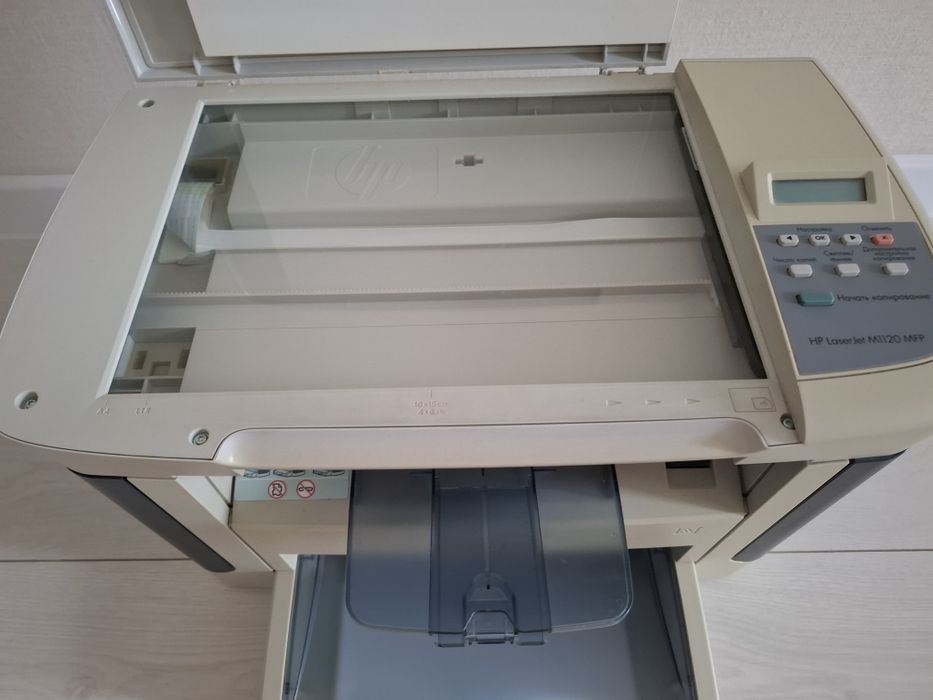 Лазерный принтер/ сканер HP М1120 MFP