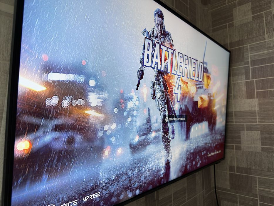 Продам XBOX ONE 500GB + диск с игрой Battlefield 4