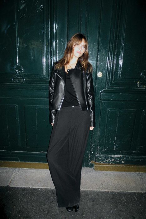 ZARA черные брюки с защипами S (36)