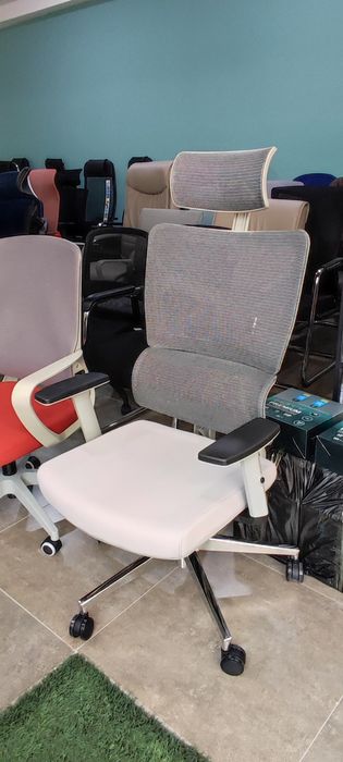 Кресло офисное эргономичное! Гарантия качества!