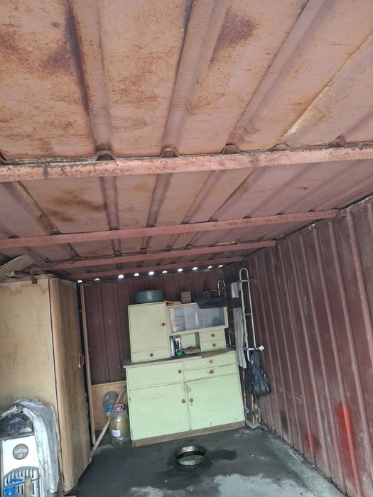 Продавам гараж,  ламаринен,  в добро състояние