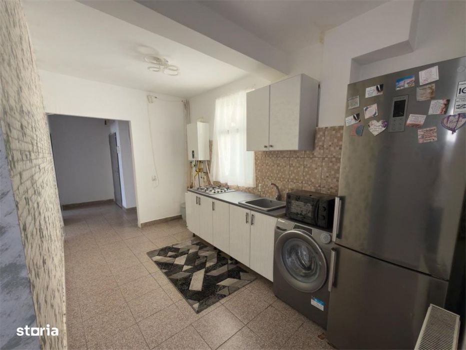 Apartament 4 camere, 71 mp, zona Centrala
