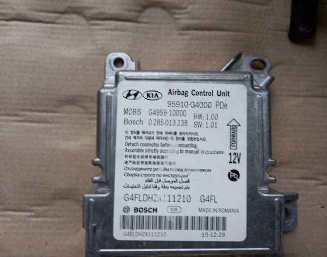 HYUNDAI I30 kit airbag - plansa de bord / set centuri de siguranta