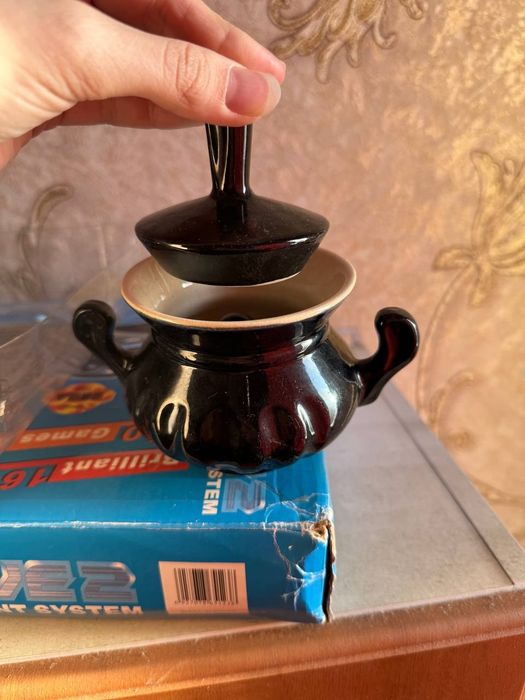 СРОЧНО. Сервиз, и две чашки.
