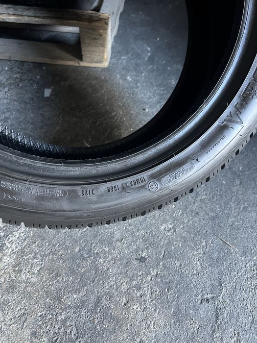 4 anvelope iarna 215/50/17 Dunlop app noi DOT 2025!