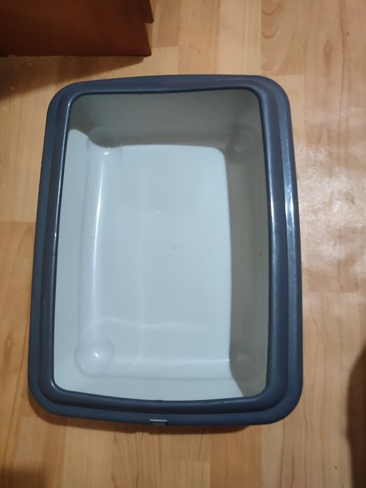 Латок для кошки.