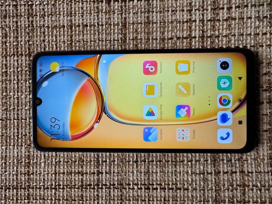 Продам Redmi 13c, 8/256 в отличном состоянии