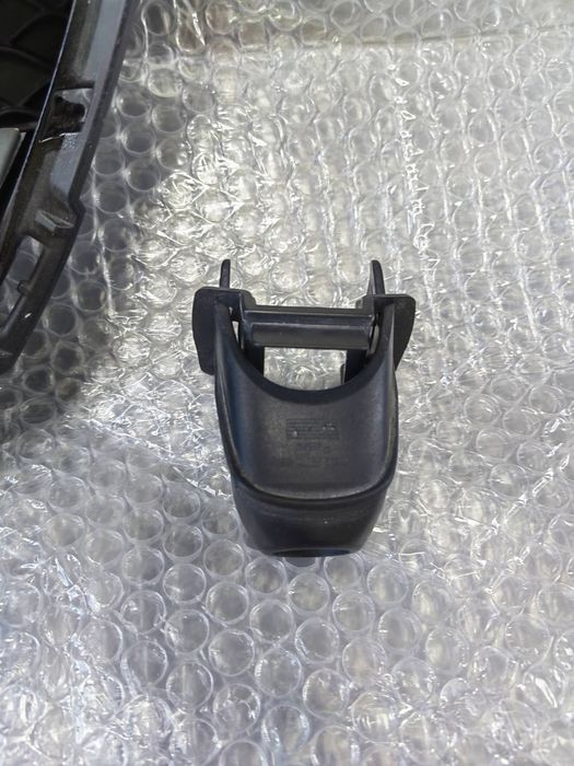 Mercedes w212 Предна решетка