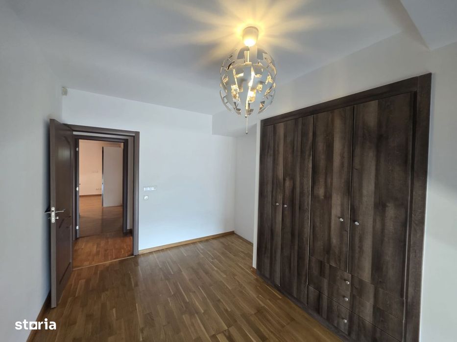 Baneasa Green Lake Complex Apartament 4 Camere  Loc Parcare Si Boxa