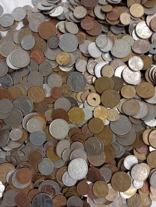 Monede vechi pentru colecție