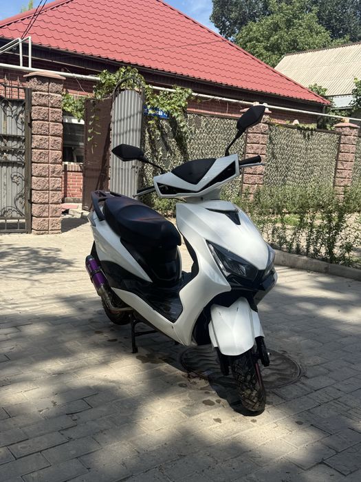 Продам скутер мопед м8 про