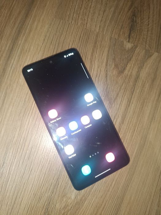 Продам Самсунг а51