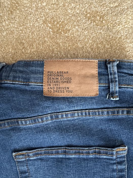 Blugi carrot Pull&Bear numar. 44