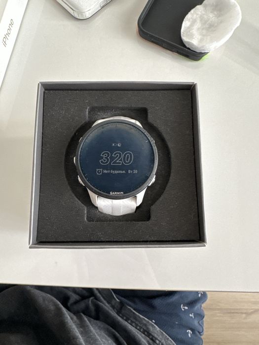 Garmin Forerunner 955 белые + ремешок, коробка