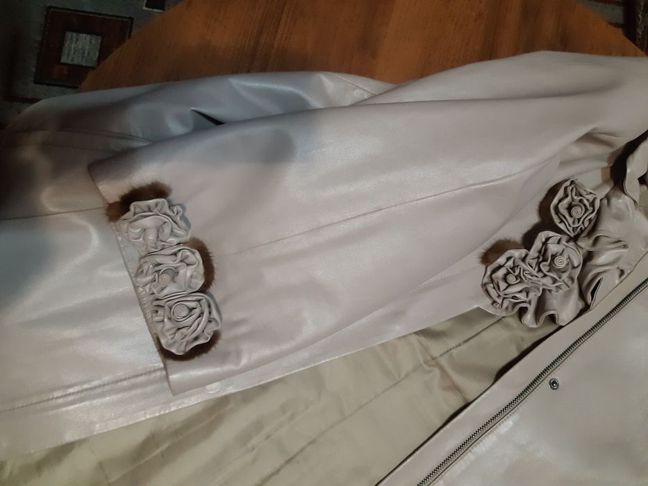 Продам кожаный плащ