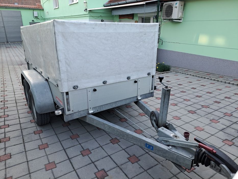 Vand remorca doua axe de 2, 6 tone