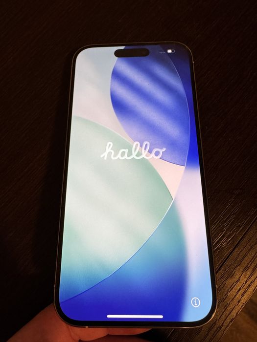 Iphone 15 Pro White - sticla display fisurata in colt