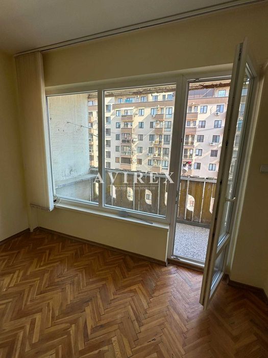 Продава се Тристаен апартамент в Пловдив, Кючук Париж - 86 кв.м за 1454 €/кв.м - Снимка #2
