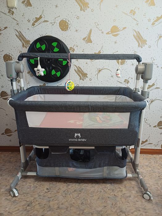 Кровать-манеж новый