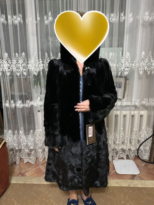Продам норковую шубу