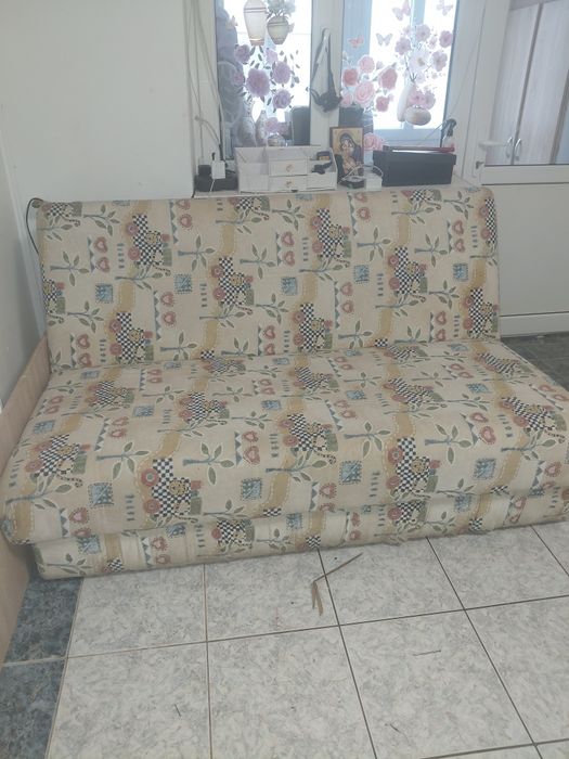 Vind canapea extensibîla 3 persoane
