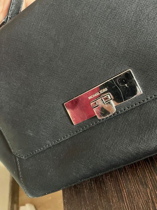 Черна малка  чанта