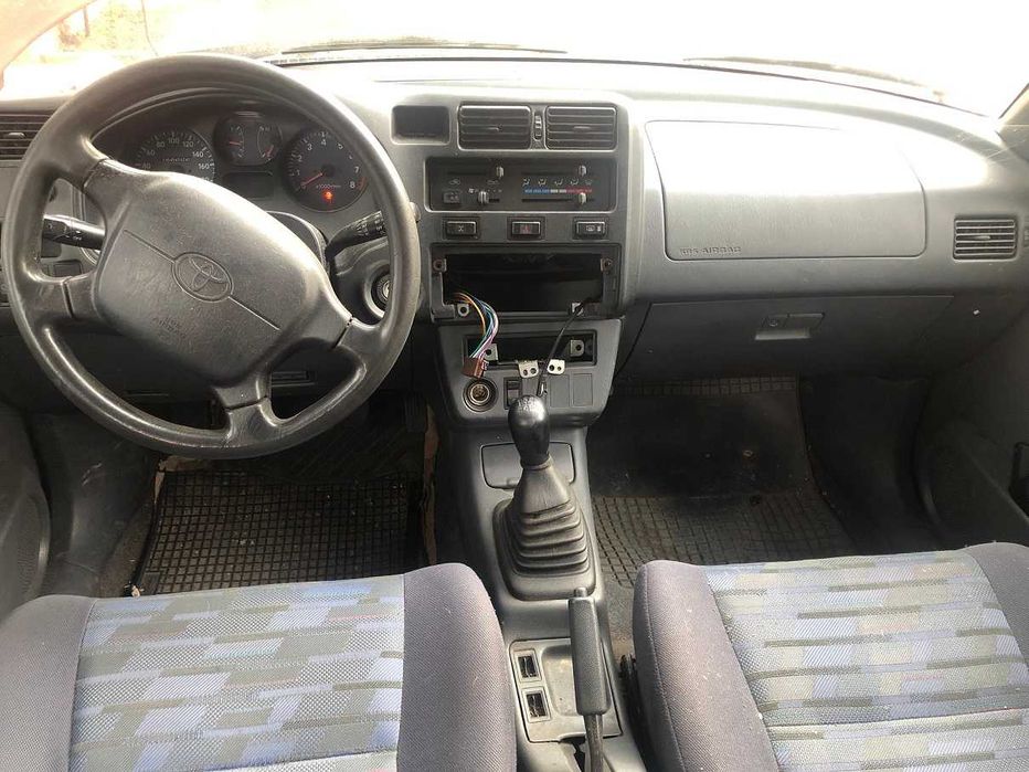 Dezmembrez Toyota Rav 4 2.0 Benzina 1998