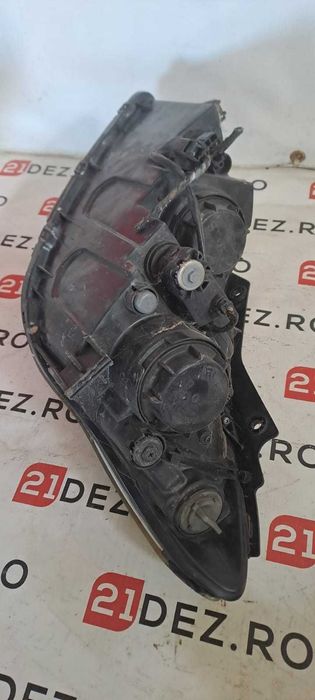 Far dreapta Hyundai i30 cu lupa fara xenon Halogen