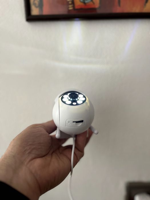 Camera Supraveghere de interior Wifi