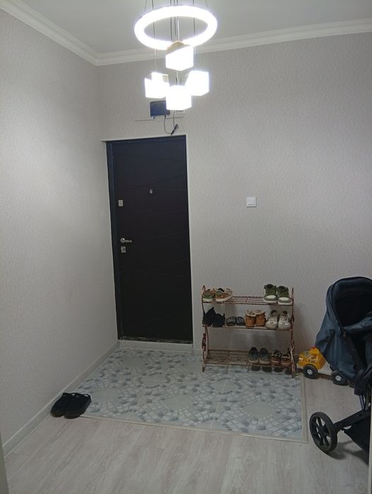 Военный городок аранча продается 3 комнатная квартира 1 этаж  середина