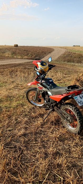 Продам мотоцикл эндуро пантера 300 кубов