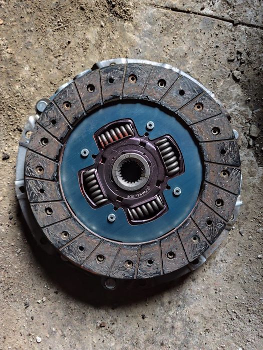 Диск сцепления Мазда 626