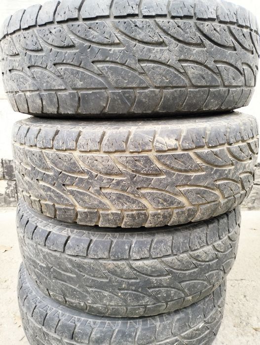 Шины 31 10.50 r15 на дисках УАЗ.