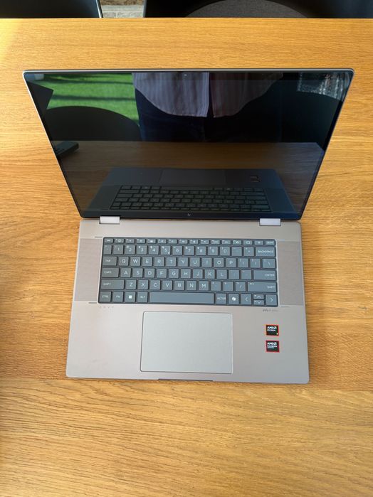 Laptop HP Envy 16-AD0004NW AMD Ryzen™ 7 8840HS 16MB 1TB SSD