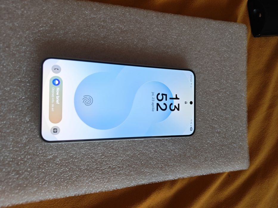 Samsung S 25 ,cu 12gb de RAM și 128 gb