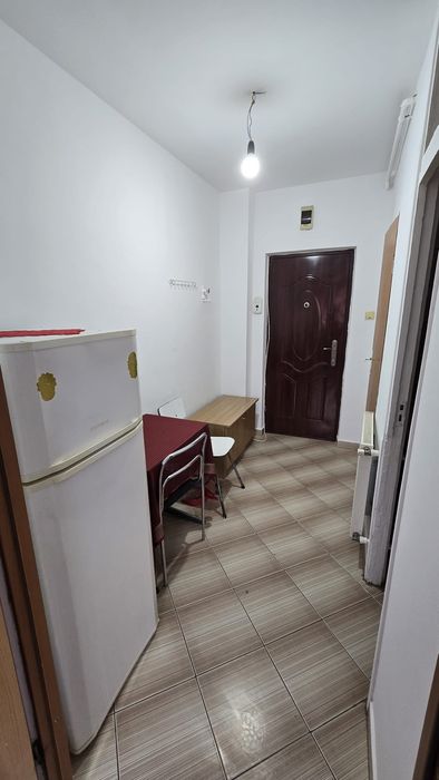 Vînd garsoniera central