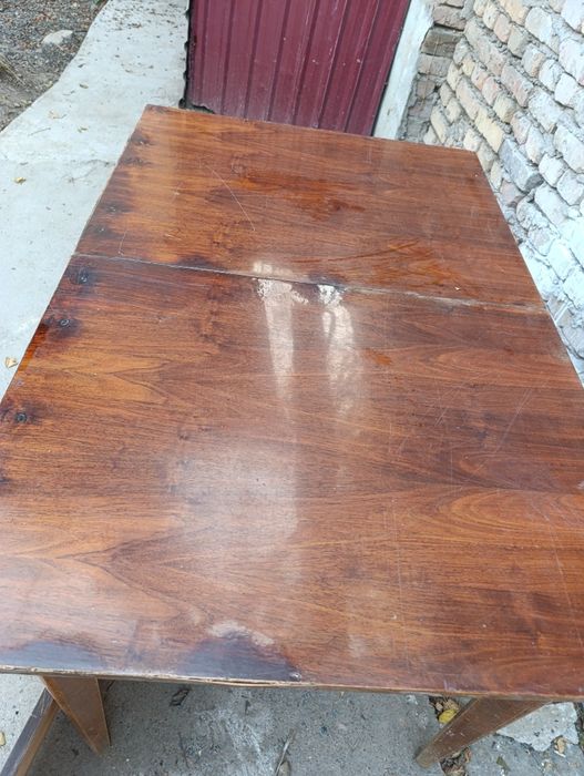 Срочно!Скидка!Раскладной деревянный лакированный стол