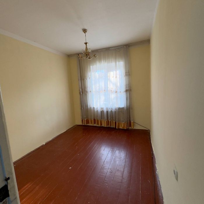 Юнусабад-4,, 5 хонали ОИЛАГА берилади. 120 КВ.м