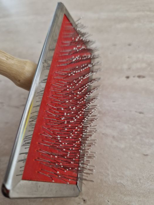 Продам щётку для животных