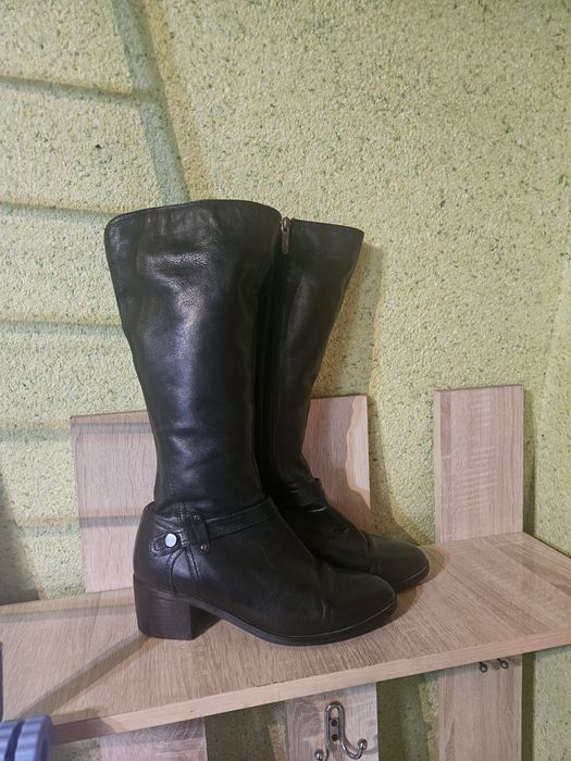 Продам обувь женскя